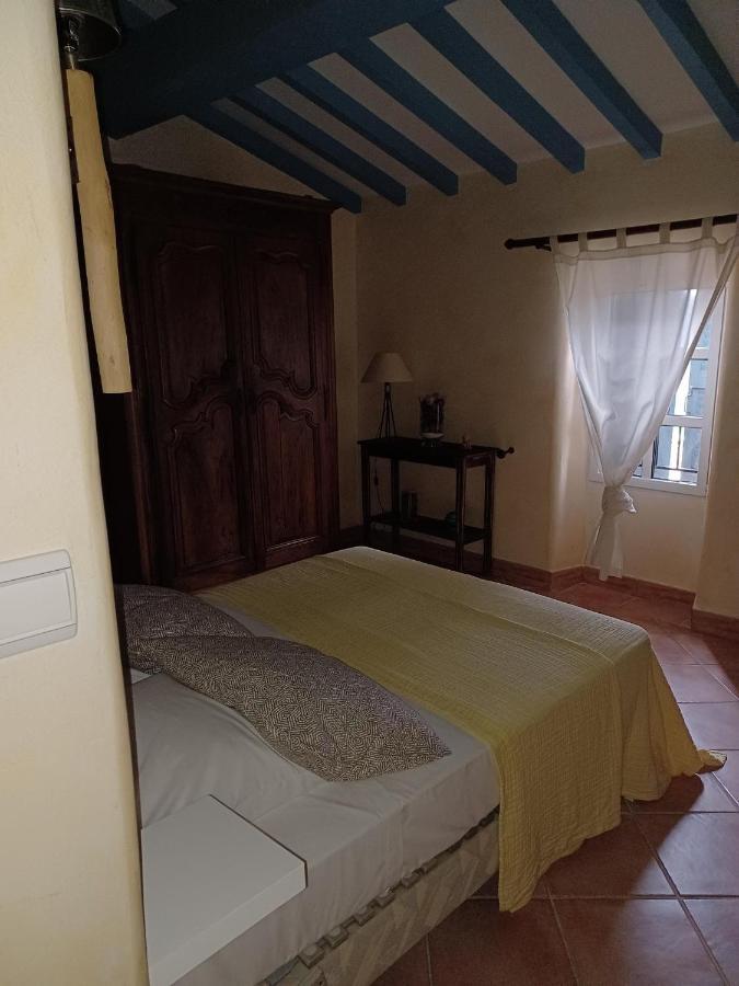 Le Logis De Saint-Antoine Hotel Bagnols-en-Forêt Екстериор снимка